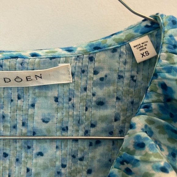 Doen Henri top in blue daisy fields - Picture 6 of 7